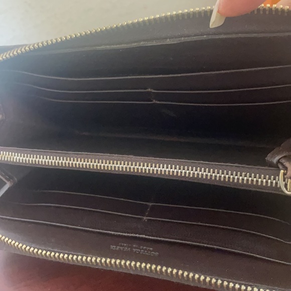Bottega Venetta Zip Around Wallet - Picture 4 of 8